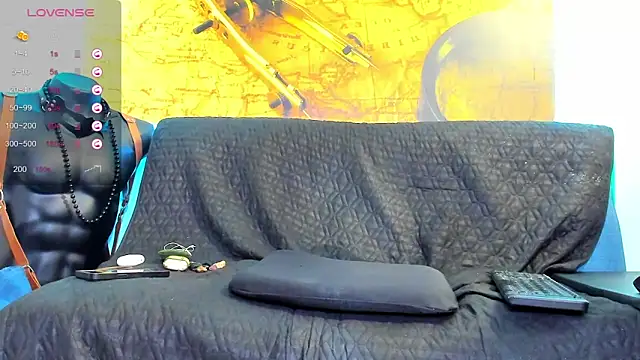 Snapshot of johny_bluexxx chatting on 04.18.26 johny bluexxx online show from 04.18.26