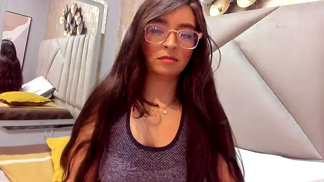 Eva Macalliter online show from 12.14.25