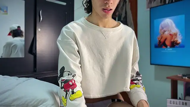 Snapshot of imcoltonalvin chatting on 10.02.25 imcoltonalvin online show from 10.02.25