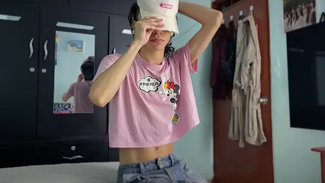 Snapshot of imcoltonalvin chatting on 10.17.25 imcoltonalvin online show from 10.17.25