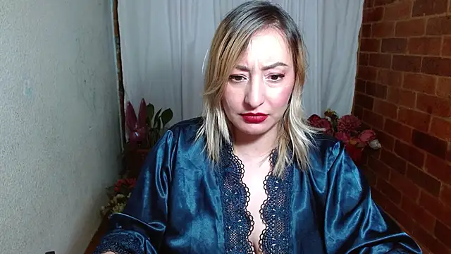 Snapshot of rashellroses22 chatting on 12.11.24 rashellroses22 online show from 12.11.24