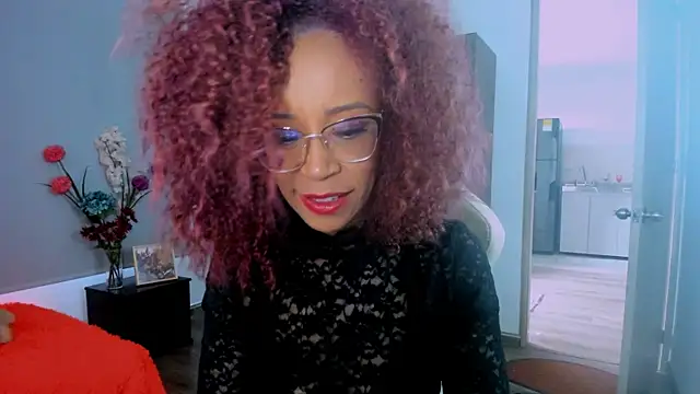Snapshot of ScarlettMalbec chatting on 04.22.26 ScarlettMalbec online show from 04.22.26