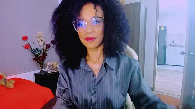 Snapshot of ScarlettMalbec chatting on 04.29.26 ScarlettMalbec online show from 04.29.26