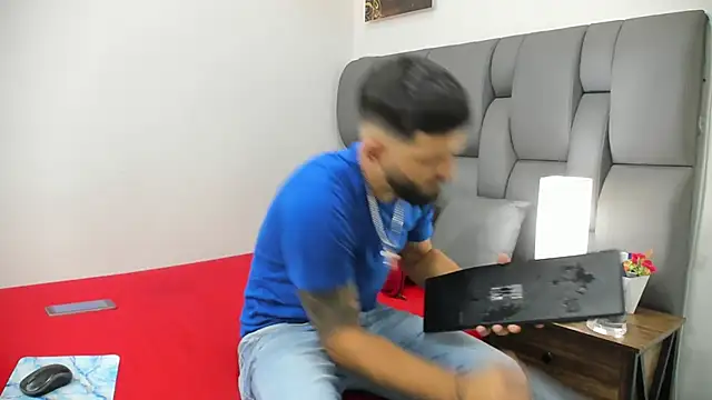 Thiagogomez online show from 03.12.26