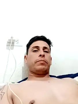 Snapshot of andresardila chatting on 12.18.25 andresardila online show from 12.18.25