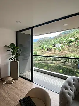 Helenbronwx online show from 01.31.25