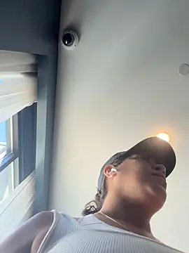 Snapshot of Bigbuttbrooklynn chatting on 04.04.26 Bigbuttbrooklynn online show from 04.04.26