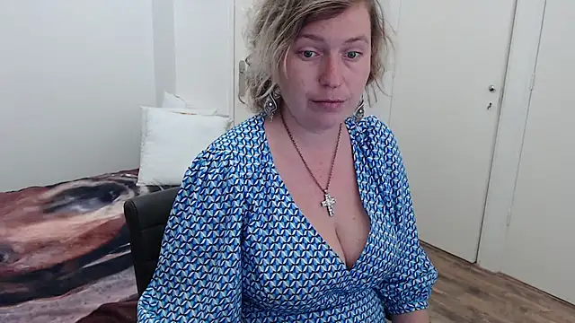 Snapshot of cumfun chatting on 02.17.26 cumfun online show from 02.17.26