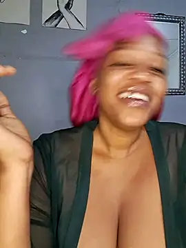 Snapshot of Toya_P chatting on 06.22.26 Toya P online show from 06.22.26