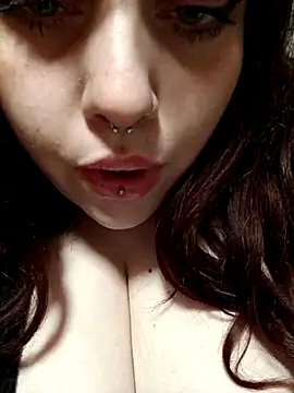 Snapshot of persefone97 chatting on 03.05.25 persefone97 online show from 03.05.25