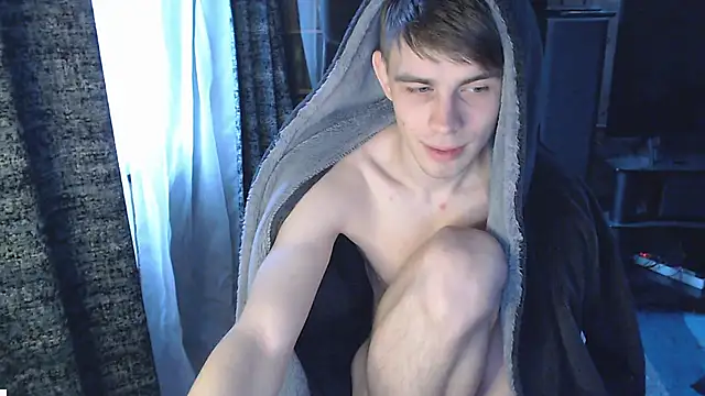 Snapshot of Student_Oliver chatting on 11.26.25 Student Oliver online show from 11.26.25