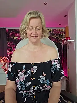 Snapshot of MarleneBloem chatting on 05.22.26 MarleneBloem online show from 05.22.26