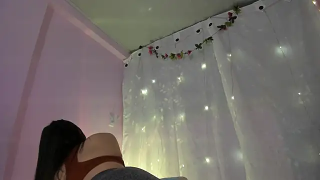 Snapshot of Samanta_roberts1 chatting on 01.17.25 Samanta roberts1 online show from 01.17.25