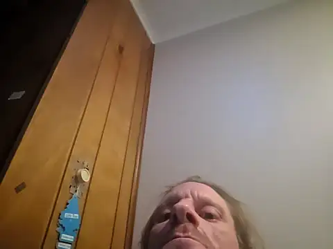 Travislovescum online show from 10.06.25