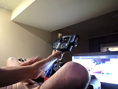 Travislovescum online show from 10.27.25