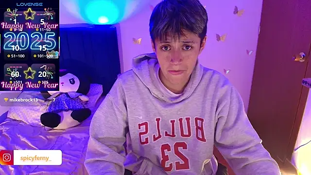 9 Fernanda 9 online show from 12.21.25