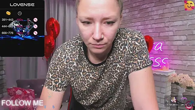 SarahCoksss online show from 02.11.25