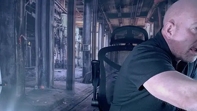 ManlyPrisonGuy online show from 11.27.25