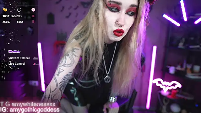 Snapshot of amywhitenessxx chatting on 05.24.26 amywhitenessxx online show from 05.24.26