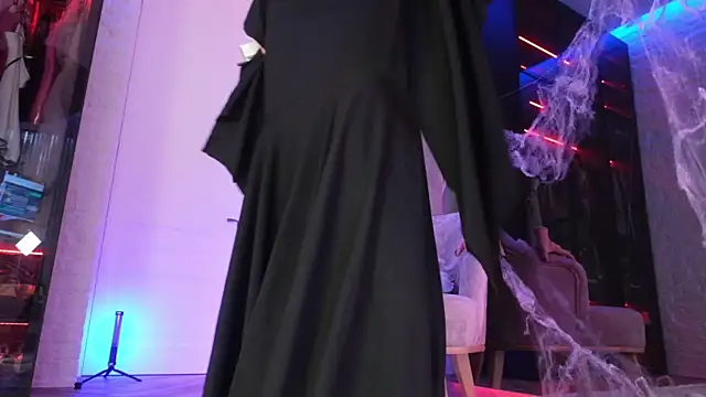 Tasha Allas online show from 10.31.25