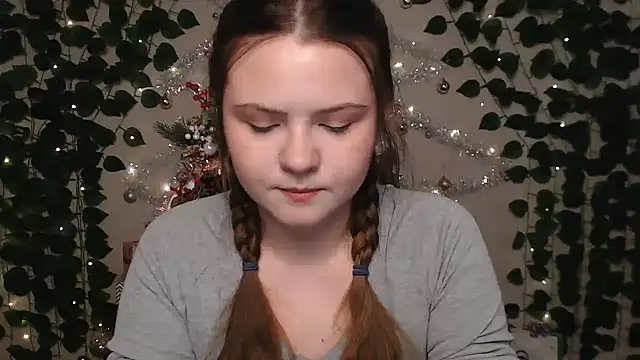 IxxiLiana online show from 12.28.24