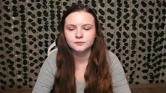 IxxiLiana online show from 02.14.25