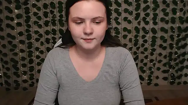 IxxiLiana online show from 02.14.25