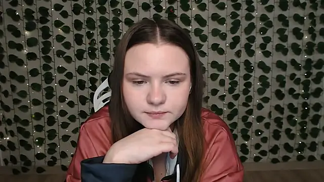 IxxiLiana online show from 02.21.25