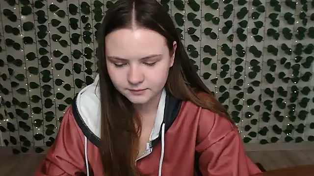 IxxiLiana online show from 02.21.25