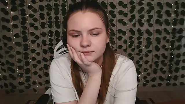 IxxiLiana online show from 02.23.25