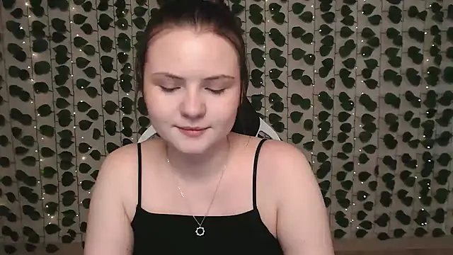 IxxiLiana online show from 02.25.25