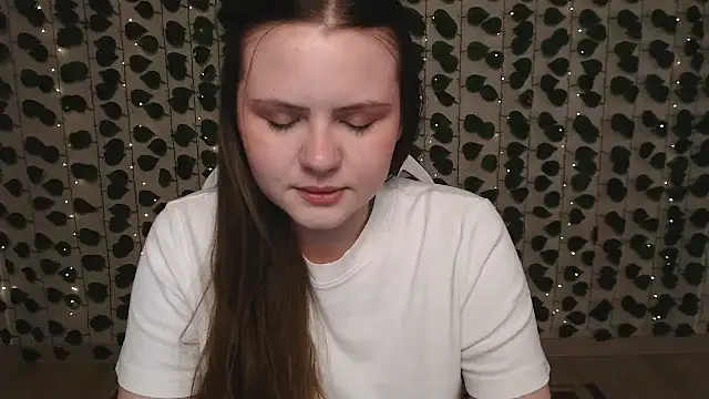 IxxiLiana online show from 03.15.25