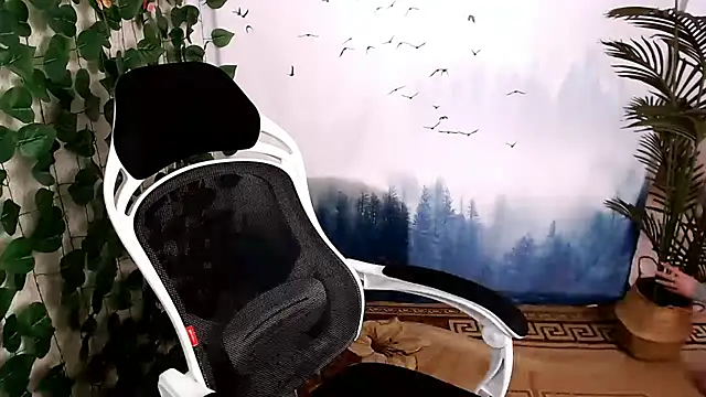 IxxiLiana online show from 03.17.25