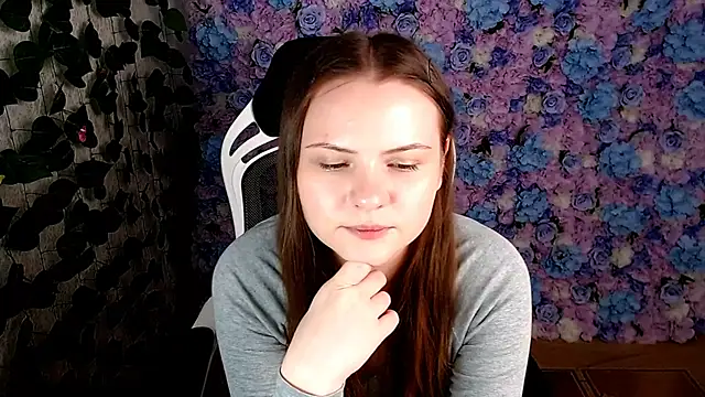 IxxiLiana online show from 09.09.25