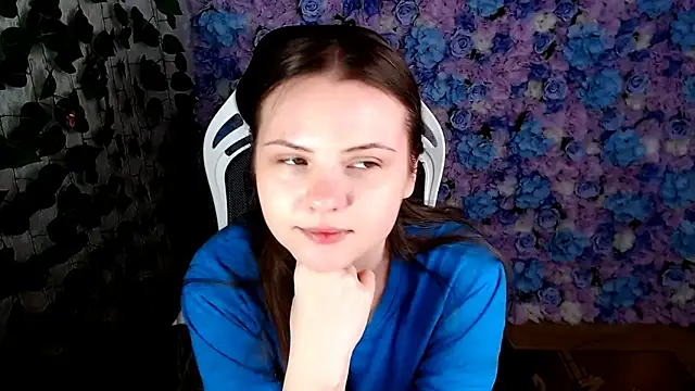 IxxiLiana online show from 09.13.25