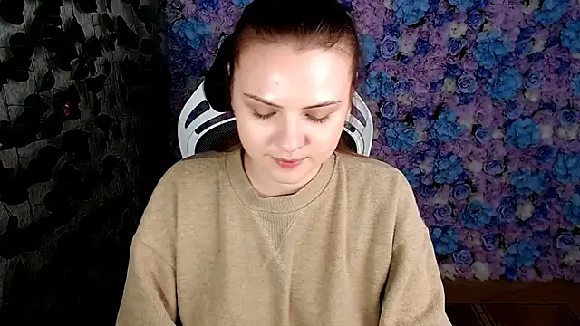 IxxiLiana online show from 09.25.25