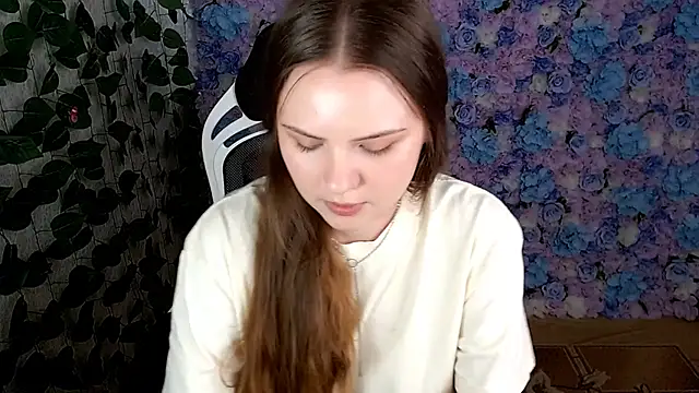 IxxiLiana online show from 09.28.25