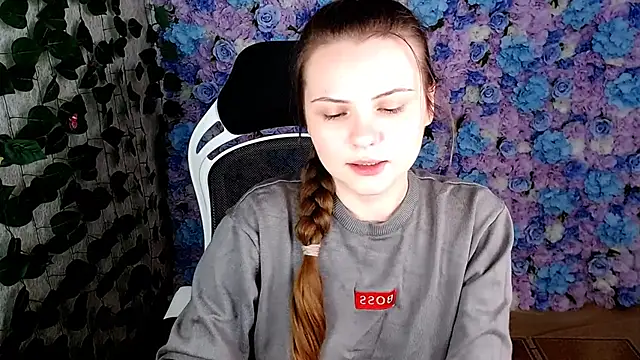 IxxiLiana online show from 10.02.25