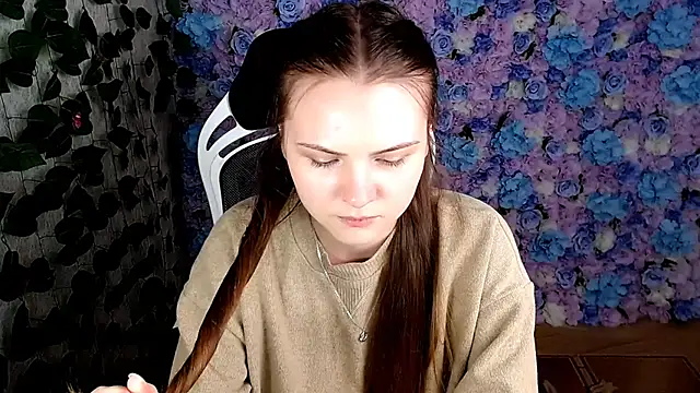 IxxiLiana online show from 10.07.25