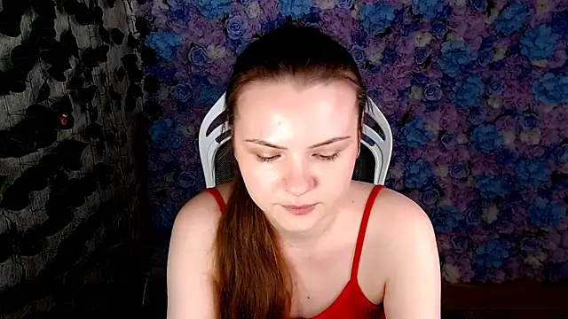 IxxiLiana online show from 10.24.25