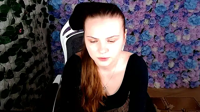 IxxiLiana online show from 10.26.25