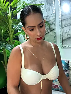 Mau White online show from 12.21.25