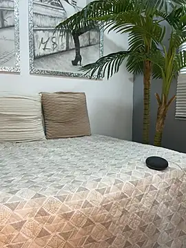 Mau White online show from 02.16.26