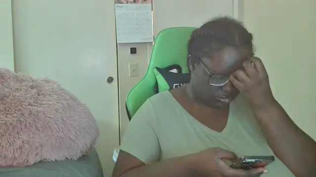 Yagurl  west online show from 01.14.25