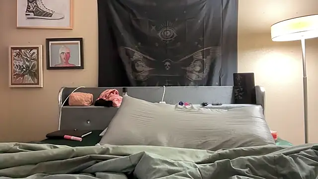 Yagurl  west online show from 01.21.25