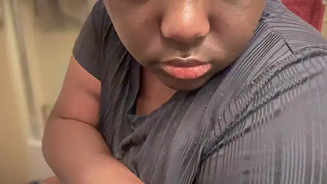 Yagurl  west online show from 01.28.25