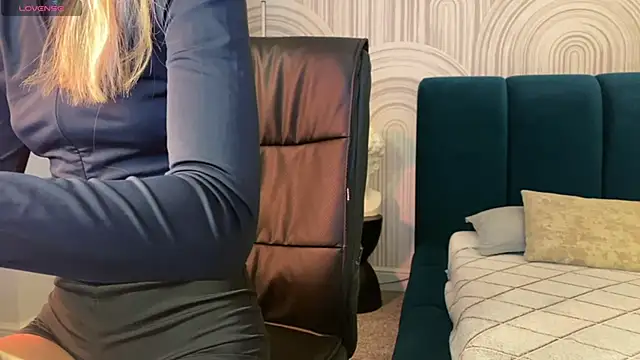 Snapshot of viviann_evans chatting on 02.04.26 viviann evans online show from 02.04.26