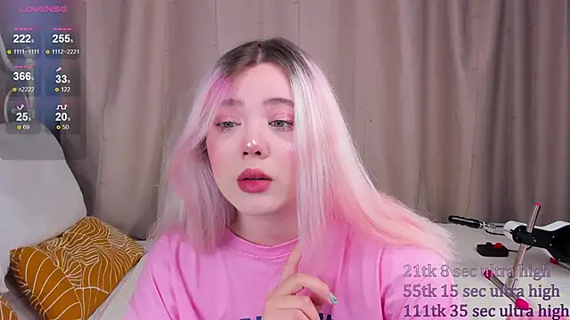   KawaiiYuki   online show from 01.25.25