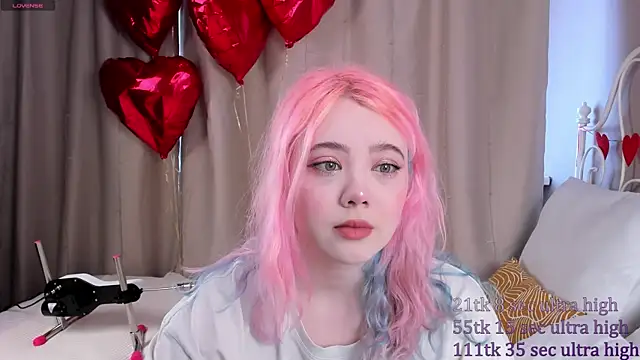   KawaiiYuki   online show from 02.14.25