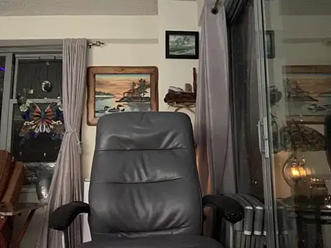 Snapshot of ThickDick_Daddy chatting on 03.12.25 ThickDick Daddy online show from 03.12.25